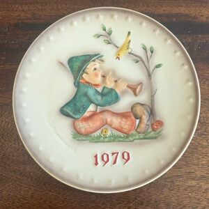 M.J. Hummel Vintage Collectible Porcelain 9th Annual Plate 1979 by Goebel